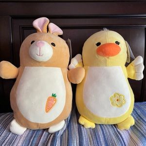 Hi these are hugmees Easter Squishmallows!